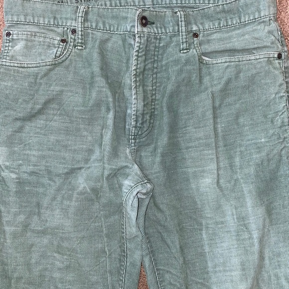 Men’s GAP 36 x 34 Corduroy Straight Legged Pants - Picture 3 of 6